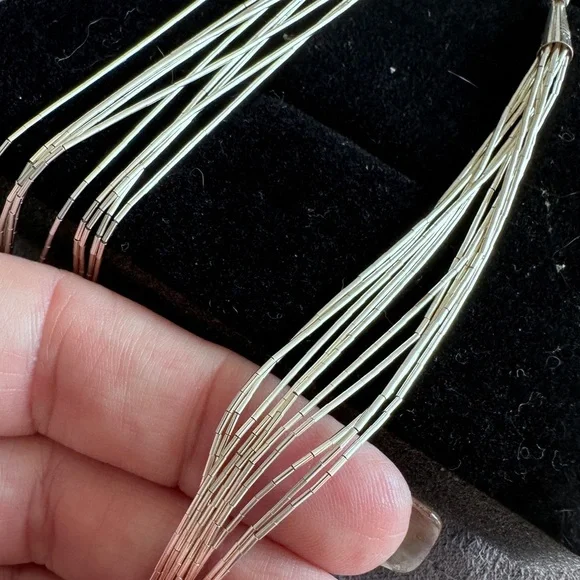 Liquid Silver 10 strand Running Bear silver Necklace - Picture 5 of 9